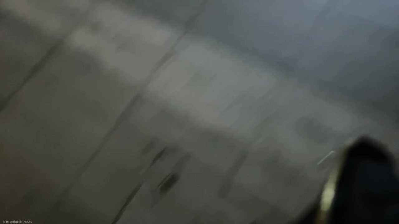 mk体育app官网直播全新赛道开启！icon沦落街头直播捡烟头 还管摊主要烟抽！