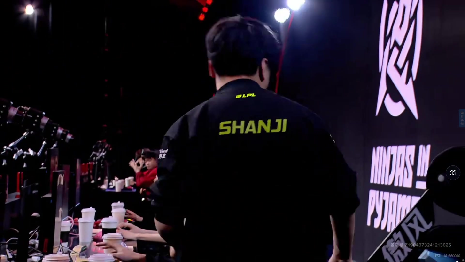 mksports体育Doinb横扫FPX后直接笑嘻：堪比队内关系润滑油 选手们愉悦交流真难得